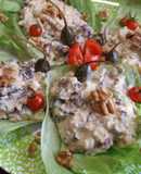 Lechuga rellena de salmón y salsa tártara