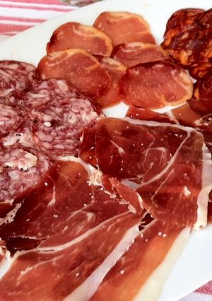 Una foto de Plato de ibérico