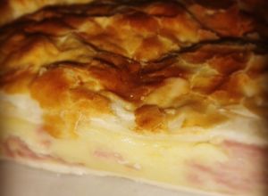 Foto principal de Tarta de jamón y queso fácil