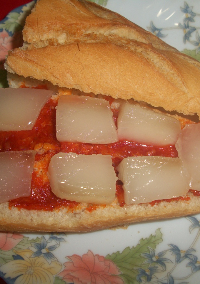 Una foto de Bocata ibérico
