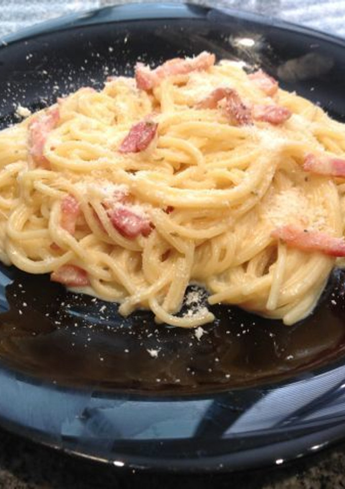Una foto de Espaguetis a la carbonara de carmen
