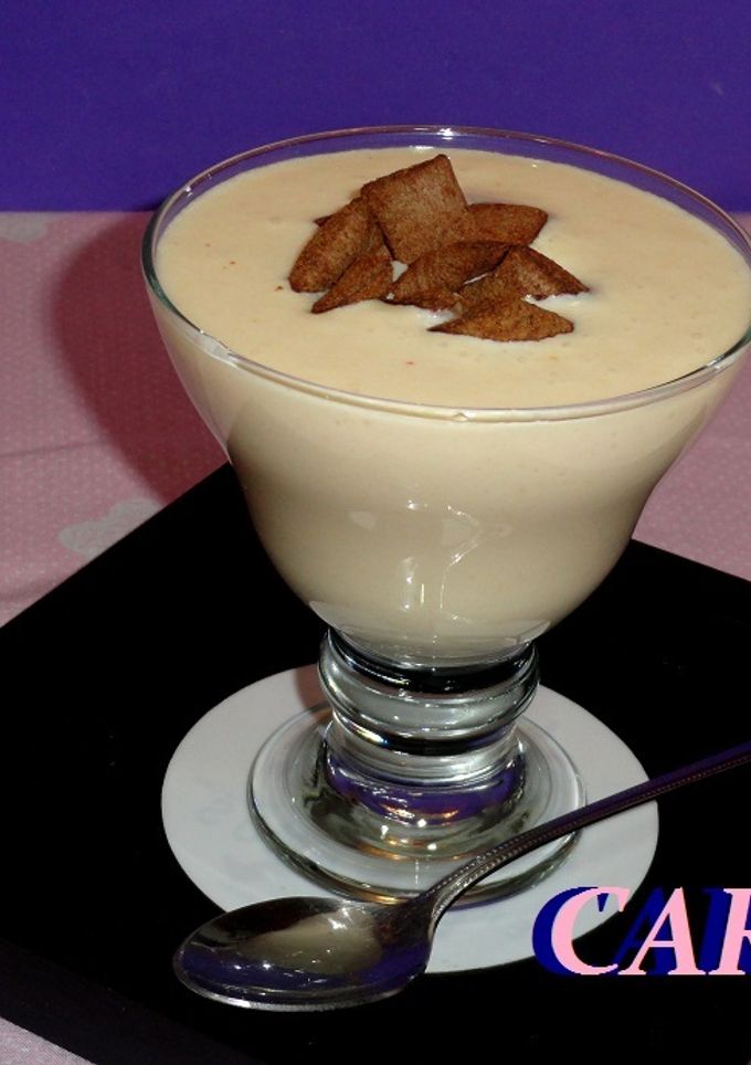 Una foto de Batido de queso y ciruelas