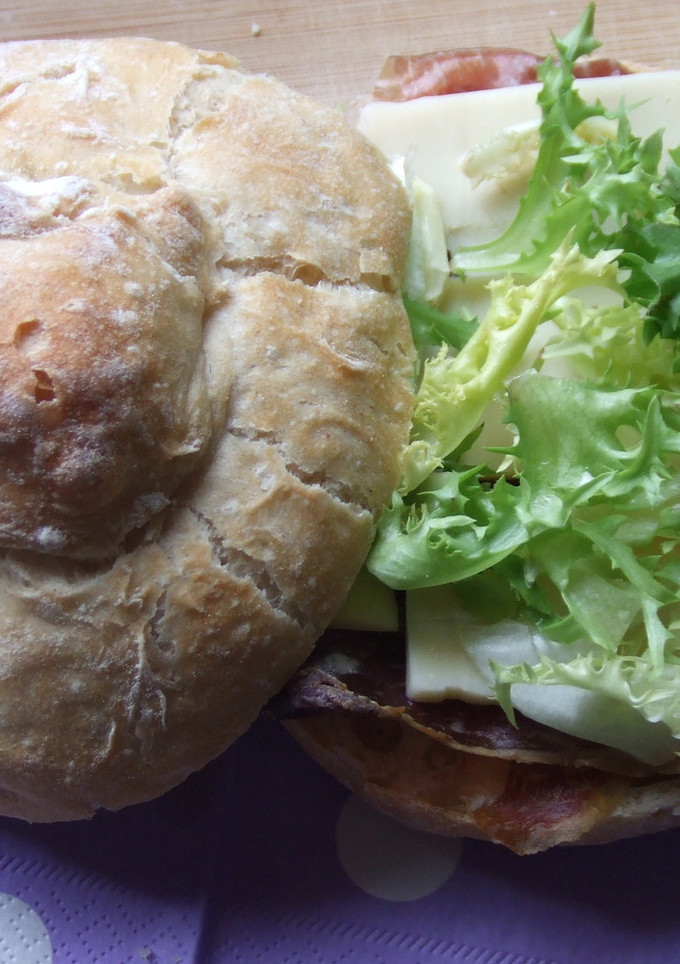 Una foto de Bollito relleno de cecina de vaca