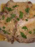 Filetes de lomo en salsa de piñones