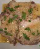 Filetes de lomo en salsa de piñones