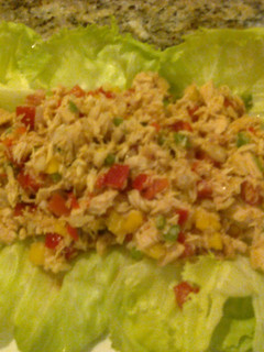 Una foto de Ensalada picosa de atún