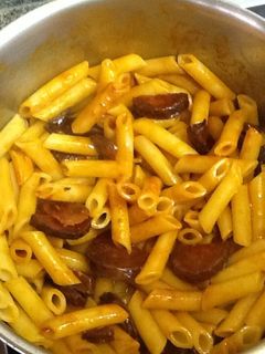 Una foto de Macarrones con chorizo de León