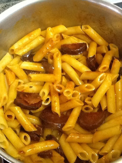 Una foto de Macarrones con chorizo de León