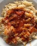 Fusilli con salsa bolognesa