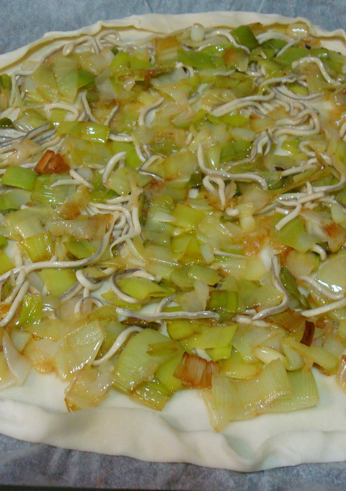 Una foto de Hojaldre de puerro y gulas