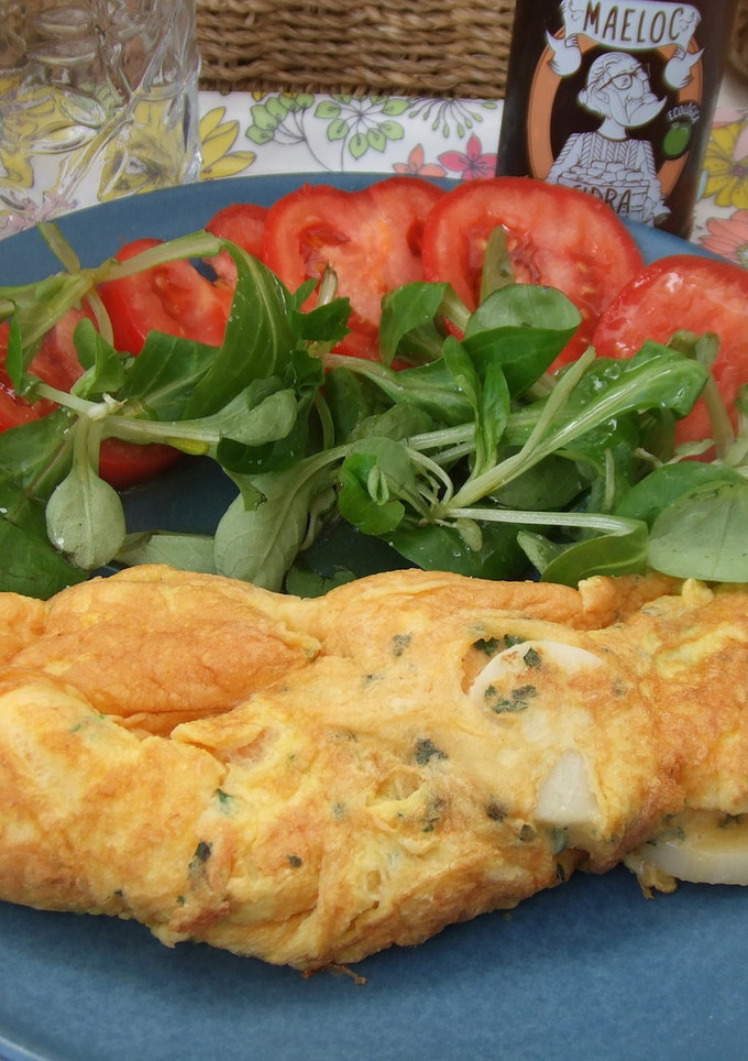 Una foto de Tortilla francesa rellena de palmitos