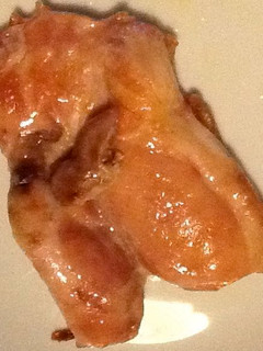 Una foto de Muslos de pollo deshuesado al horno