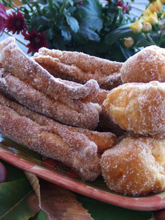 Una foto de Buñuelos rellenos de crema