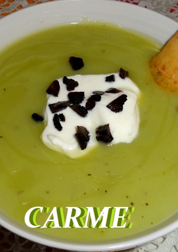 Foto principal de Crema de calabacin trufada para dieta
