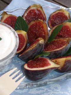 Una foto de Higos con salsa de mandarina