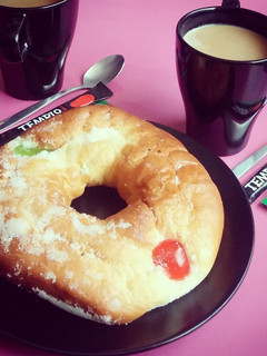 Una foto de Roscón de Reyes muy fácil