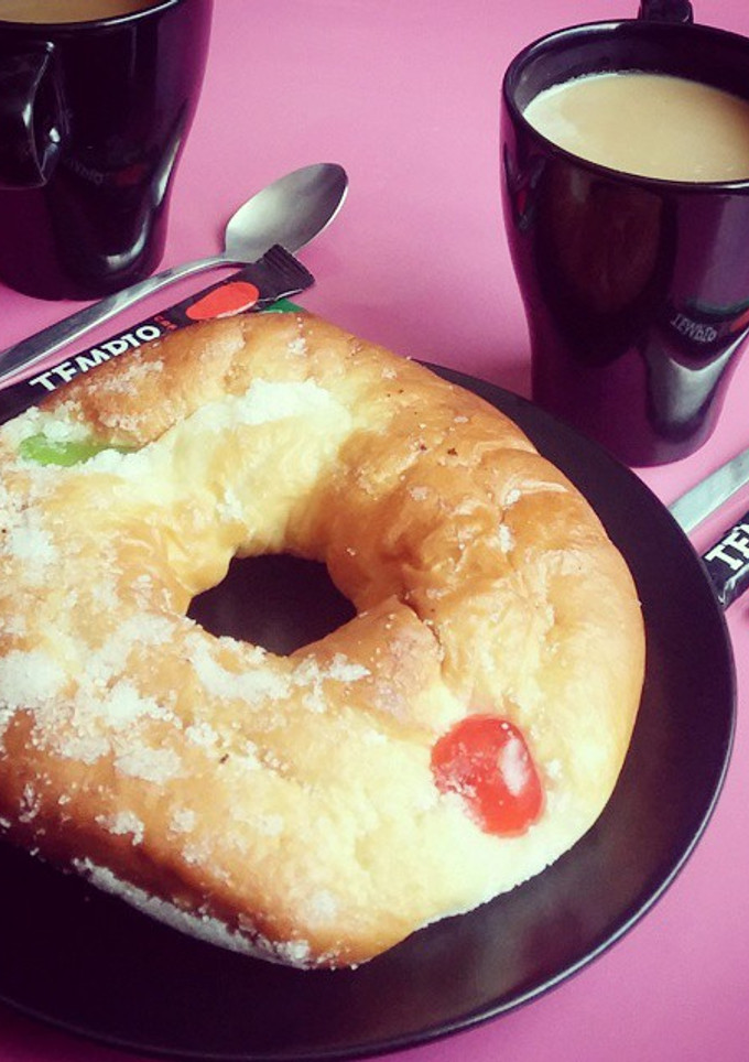 Una foto de Roscón de Reyes muy fácil