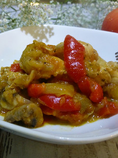 Una foto de Solomillo de pollo con soja y hortalizas