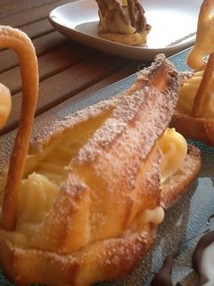 Una foto de Cisnes pasta choux