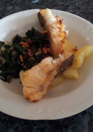 Una foto de Bacalao con una dulce guarnición