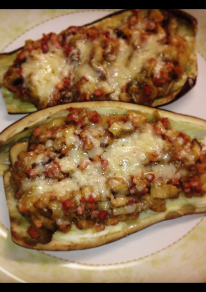 Una foto de Berenjenas rellenas gratinadas