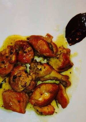 Una foto de Pollo escabechado con almendras