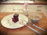 Brownie de chocolate negro con pistachos