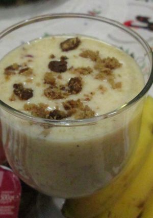 Una foto de Batido de frutas y yogurt Densia