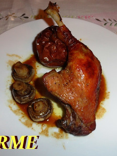 Una foto de Pato confitado agridulce