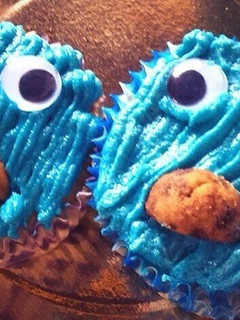Una foto de Cupcakes decoradas con el monstruo de las galletas
