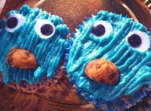 Una foto de Cupcakes decoradas con el monstruo de las galletas
