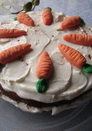 Una foto de Pastel de zanahoria con glaseado de queso crema