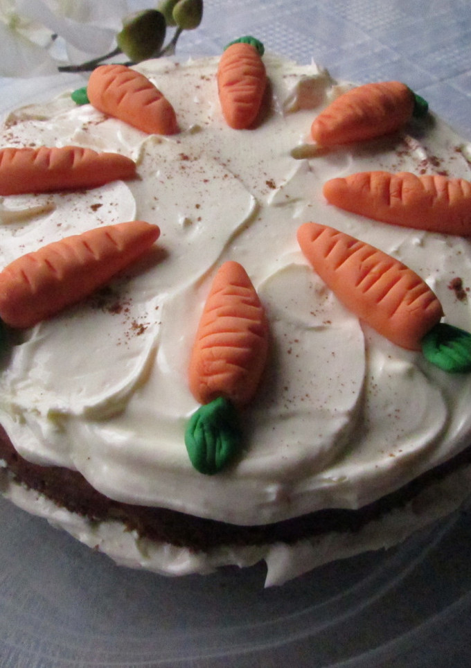 Una foto de Pastel de zanahoria con glaseado de queso crema