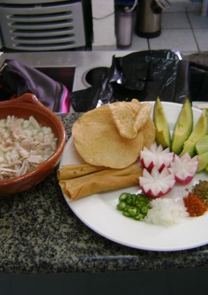 Una foto de Pozole blanco