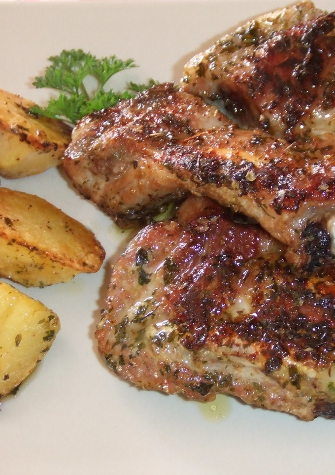 Una foto de Costillitas de cerdo asado a la francesa