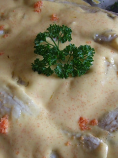 Una foto de Pescado con salsa holandesa de huevas