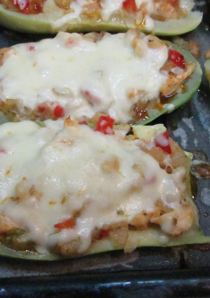 Una foto de Berenjenas y calabacines rellenos de pechuga de pavo