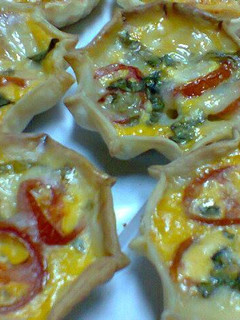 Una foto de Tartitas saladas de ricota
