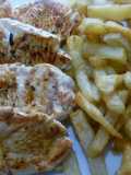 Filetes de pavo con patatas fritas