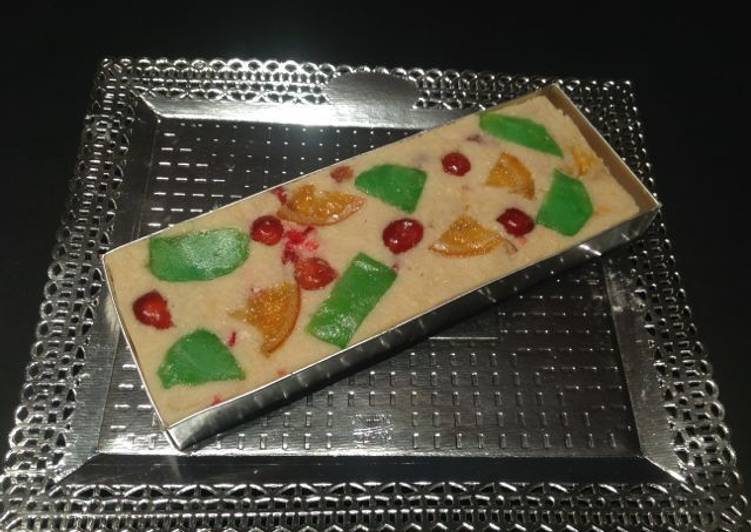 Turrón de nata con frutas confitadas