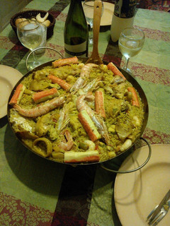 Una foto de Paella al kanikama