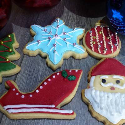 de mantequilla decoradas de Navidad Receta de milandebrera- Cookpad