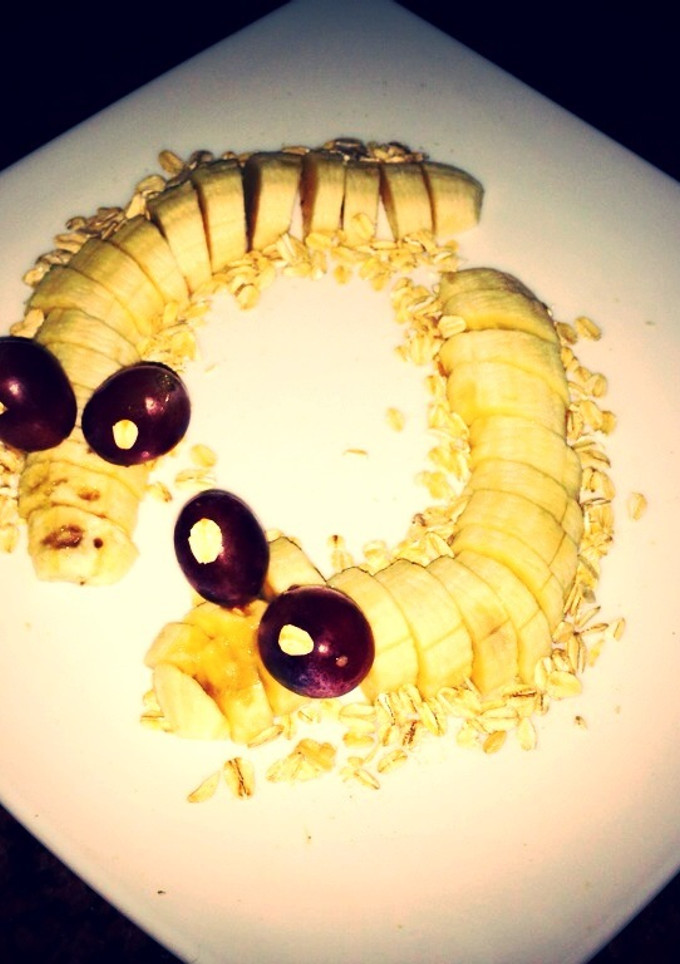 Una foto de Gusanitos de fruta para niños