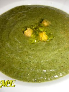 Una foto de Crema de verduras salteadas con garbanzos en gelatina