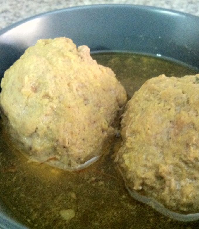 Foto principal de Caldo con pelotas de Navidad