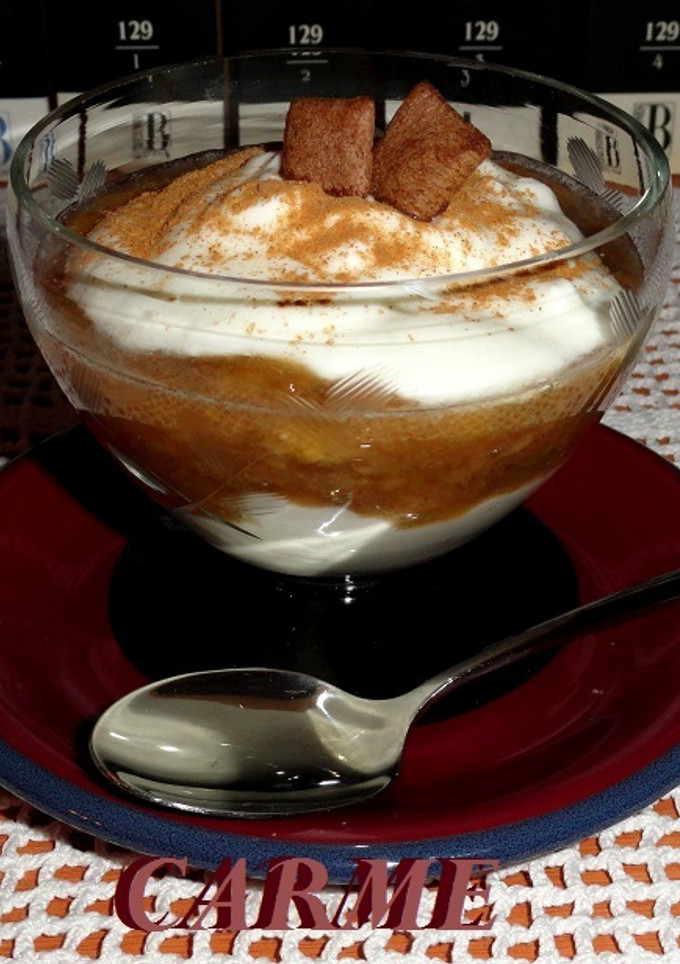 Una foto de Copa de crema de queso y plátano