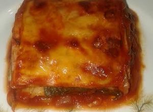 Una foto de Lasagña de acelgas con tomate frito