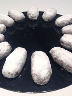 Una foto de Alfajores de almendra