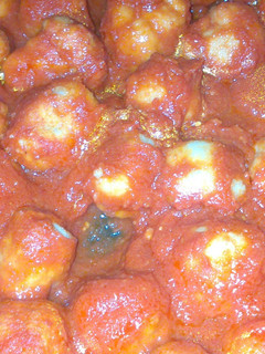 Una foto de Albóndigas de carne de jamón de cerdo en tomate casero