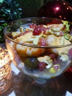 Una foto de Cóctel de marisco con ensalada